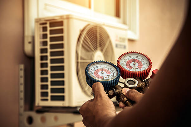 Professional Hvac technician working in Daleville, VA